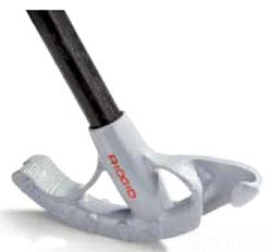 THREADING MACHINE OIL SPOUT ASSEMBLY